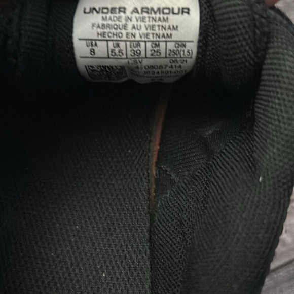 Under Armour charged assert - Picture 5 of 5